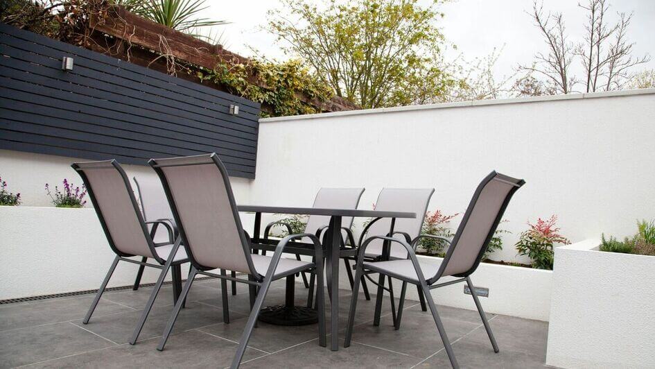 ¿Quieres disfrutar de tu patio en cualquier clima? Descubre las opciones de techos en Panamá