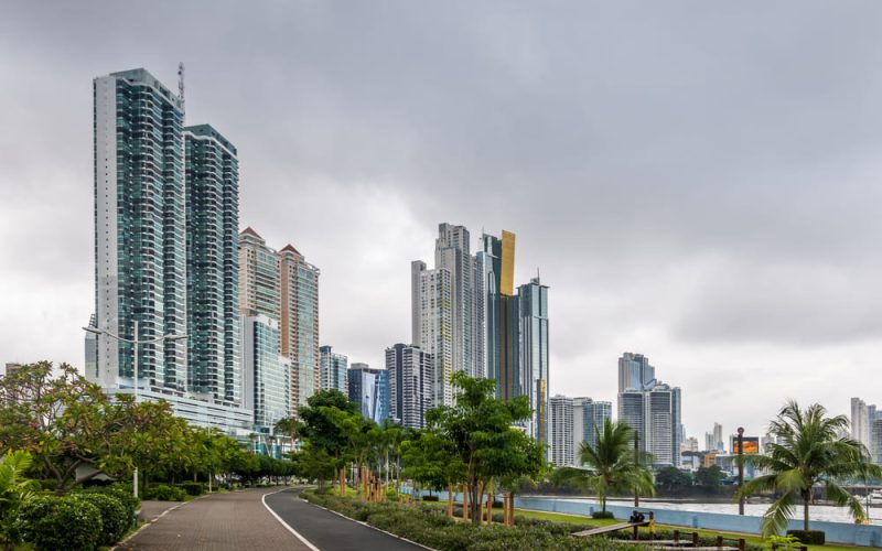¿Dónde renovar la placa vehicular en Panamá este año?